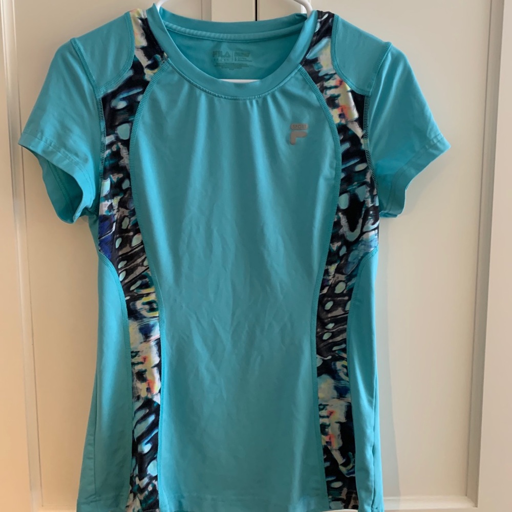 Athletic shirt